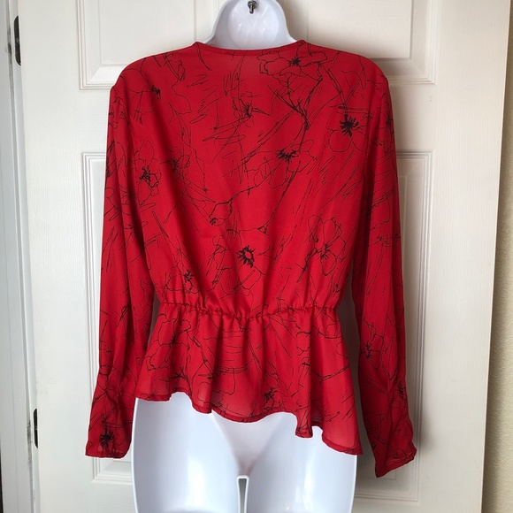 SOLD!!!!!! Astr The Label Gorgeous Black and Red V-Neck Flouncy Peplum Top sz M - Picture 7 of 9